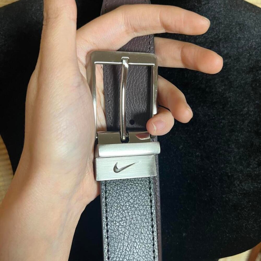 NIKE Reversible Leather Belt Black Brown Silver Buckle Swoosh Size 36 - Picture 2 of 8